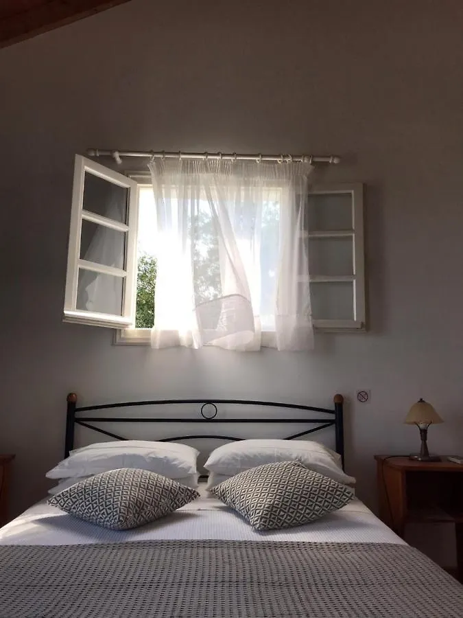Regina Villa Fiskardo